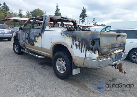 2011 Ram Ram 2500 Laramie z USA, uszkodzony, nr VIN 3D7UT2CL5BG525649